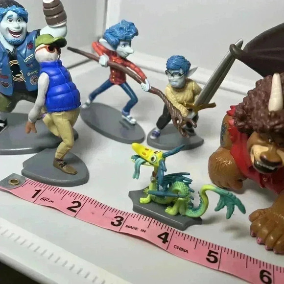 Disney Pixar Onward Action Figure Toys Mattel 2019 Set Of 7 - Picture 7 of 8